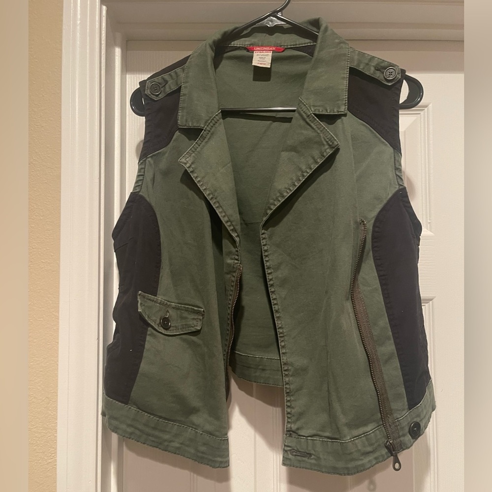 Unionbay green black utility vest